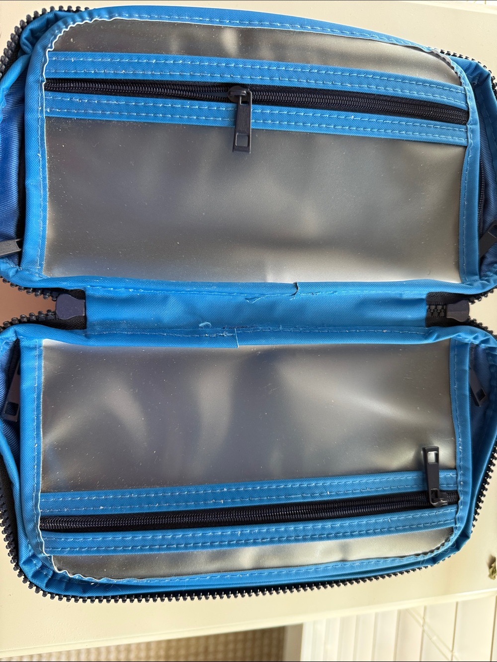 Cincha Bright Blue Toiletry Bag - Picture 4 of 6